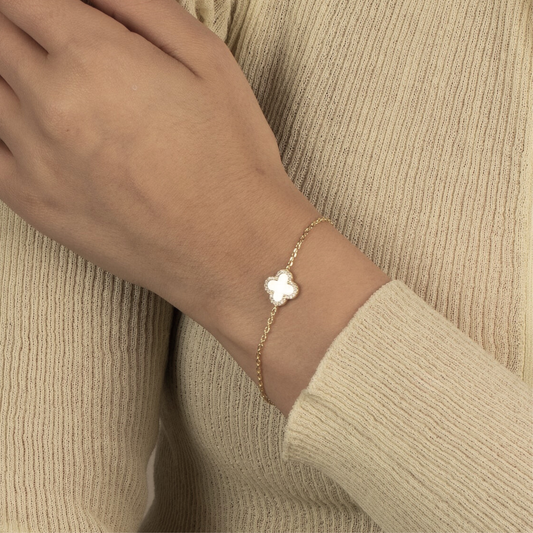Single 4 Leaf Charm CZ Halo Bracelet